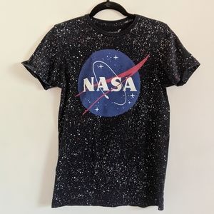 NASA 🎨 paint splatter graphic tee